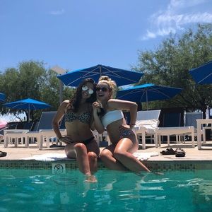 Meet your Posher, Eva